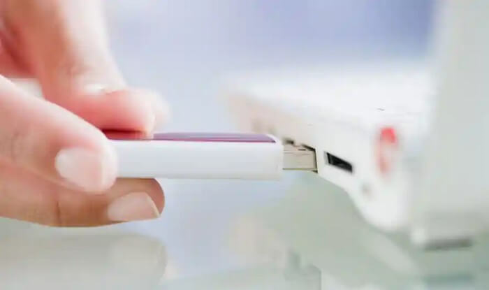 拔下並重新連接系統外接裝置