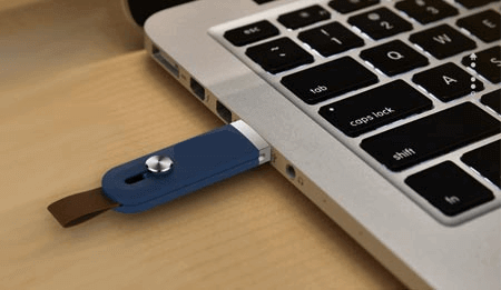 格式化前連接USB和Mac電腦